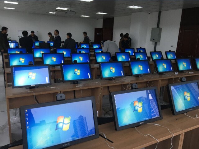 蘇州園區(qū)車管所考試機(jī)27臺(tái)、學(xué)習(xí)機(jī)48臺(tái)、排隊(duì)叫號(hào)系統(tǒng)